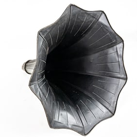 Victor MG Phonograph Horn
