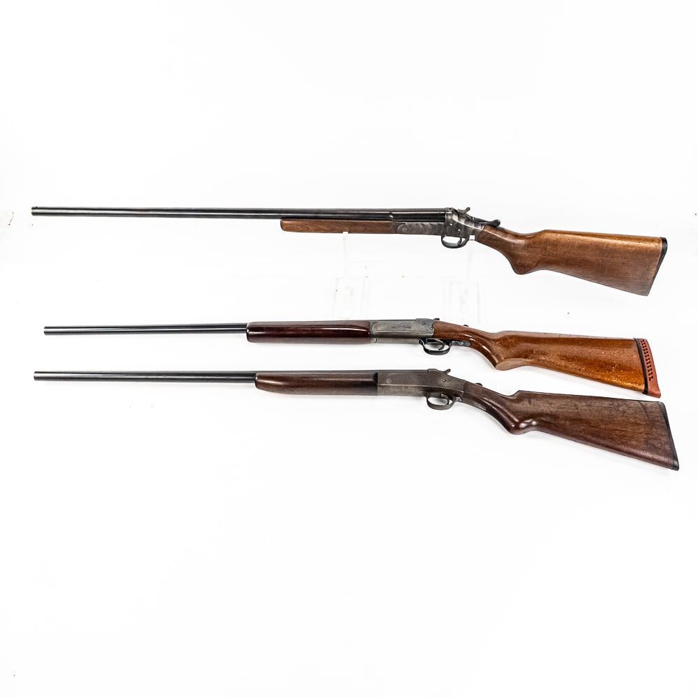 3x Single Shot Shotguns 16g 20g 20g: 3x Single Shot Shotguns: -Stevens 940 20g 28" Bright bore -H&R Topper M48 20g 30" Bright bore -Bridge Gun co 16g 28" Bright bore S/N:nsn,A865558,1295881