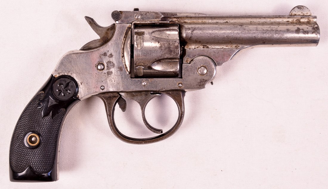 Thames Arms Co. Top Break Revolver .32S&W (C)1991: Thames Arms Co. Top Break Revolver .32S&W A top break double action revolver by the Thames Arms Company of Norwich, CT. and chambered for .32 S&W. Revolver features a 3" barrel with top break action a