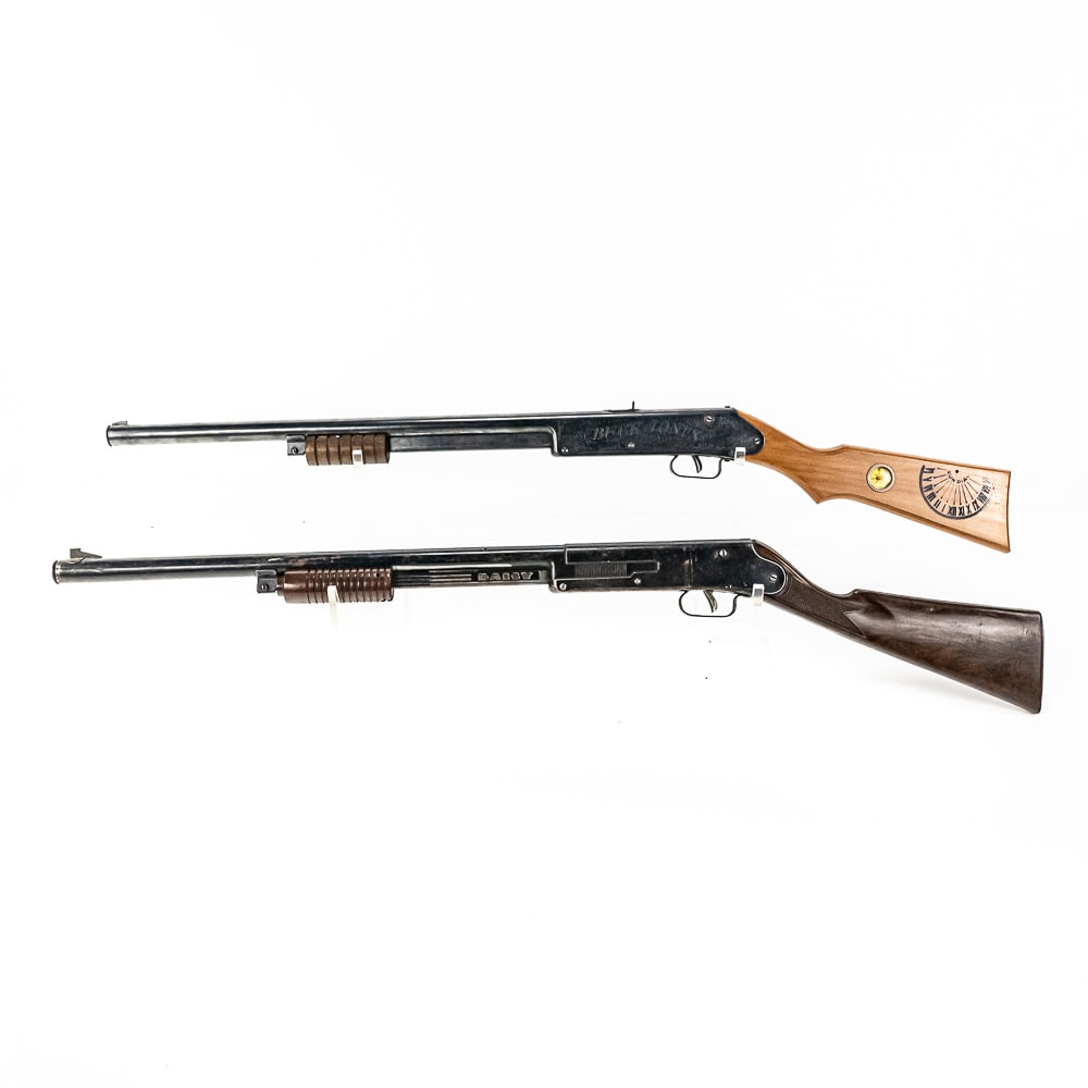 2x Daisy 107 177 Rifles Including a "BUCK JONES": 2x Daisy 107 177 Rifles Including a "BUCK JONES" : The "BUCK JONES" is in very good condition with the compass still functional in the stock! The standard 107 is still in good condition. AIRGUNS CANNO