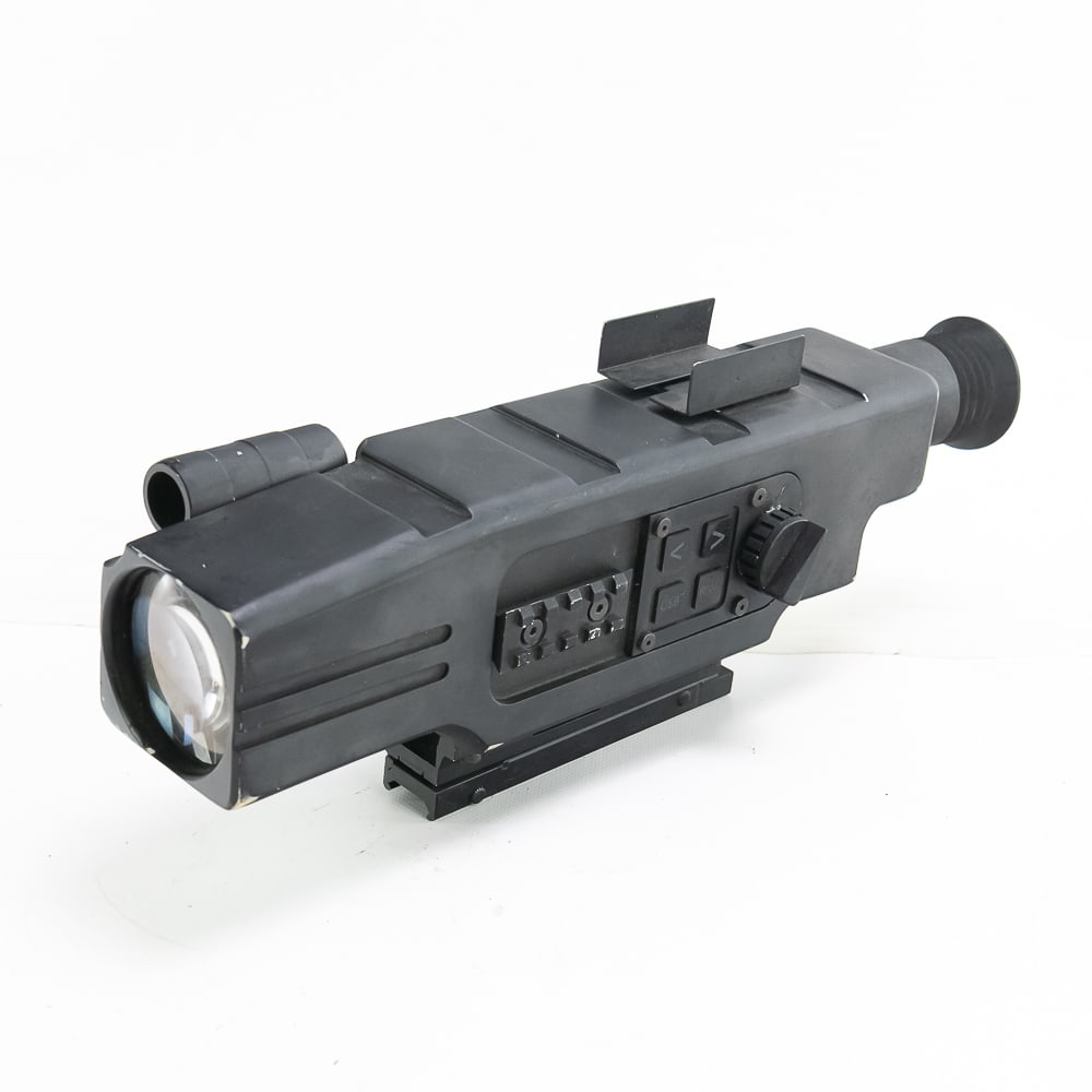 Aliens Movie Rifle Scope Prop: Rifle Scope Prop used in Aliens Movies. Prop is marked on bottom with Hand Prop Room inventory mark, but property number is illegible. Very rare and hard to find movie prop that would be the center of