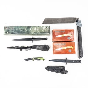 6x Pocket and Fighting Knives and Saw