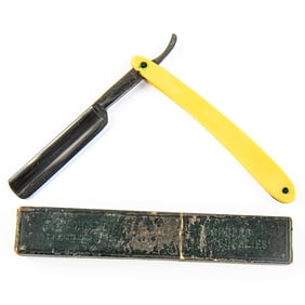 T. Noonan & Sons Co. Brockton Razor w/ Box