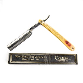 W. R. Case & Sons Red Point Razor w/ Box