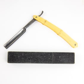 Unknown Mfg. Straight Razor w/ Unorig Box