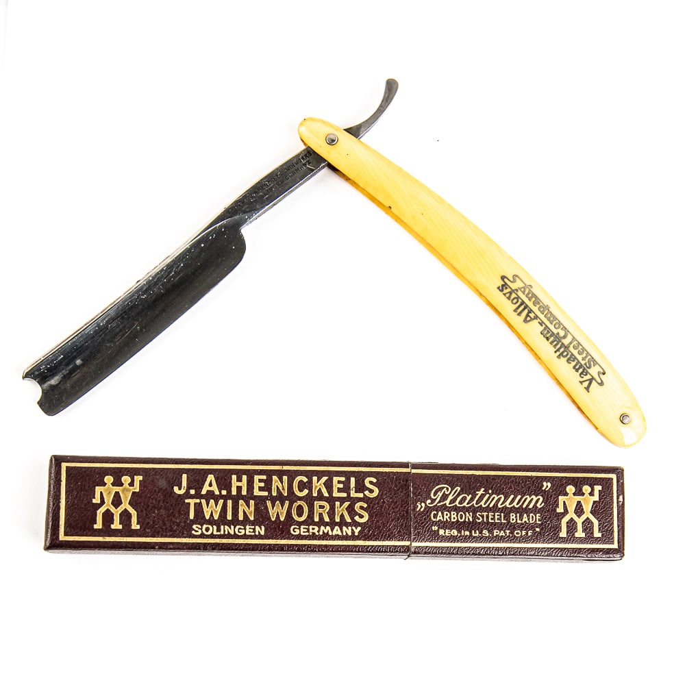 J. A. Henckels Twin Works 55 Razor w/ Orig. Box (1 of 4)