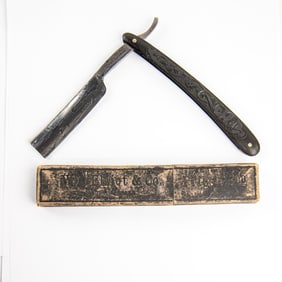 W. M. Elliot & Co 19 Razor w/ Orig. Box