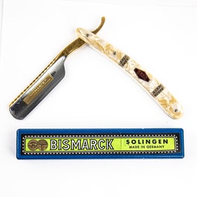 Dovo Bismarck "2" Razor w/ Orig. Box