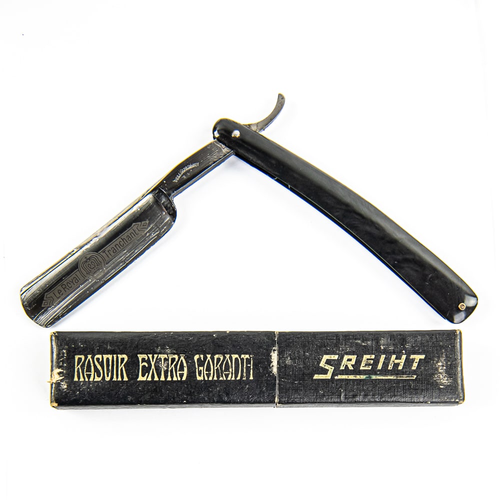 Le Royal Tranchant Razor w/ Unorig. Box: Vintage Straight Razor "Le Royal Tranchant", with black plastic scales. The face reads "Le Royal Tranchant" with crown centered, Tang reads, what appears to say "Delafoulmouze" however is very small,