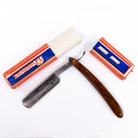 Two Golden Men Pakistan Razor w/ Orig. Box