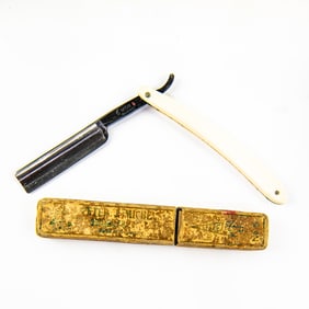 Carl Monkhouse C Mon Blackie Razor w/ Unorig. Box