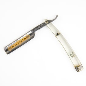 Frank Buster FIght'n Rooster Straight Razor