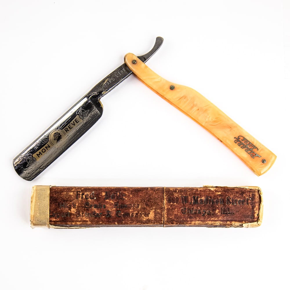 Mon Reve Pirard Liege Razor No 18 w/ Unorig. Box: Vintage Straight Razor Mon Reve Pirard Liege, with off-white/pink celluloid scales with "Pirard Liege" pressed into lower half. Scales are oddly shaped, gets larger near wedge-pin. The face reads "Mon
