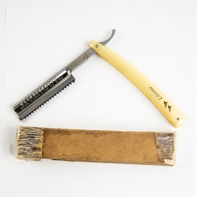 Dubl Duck Lifetime Razor w/ Box and Guard