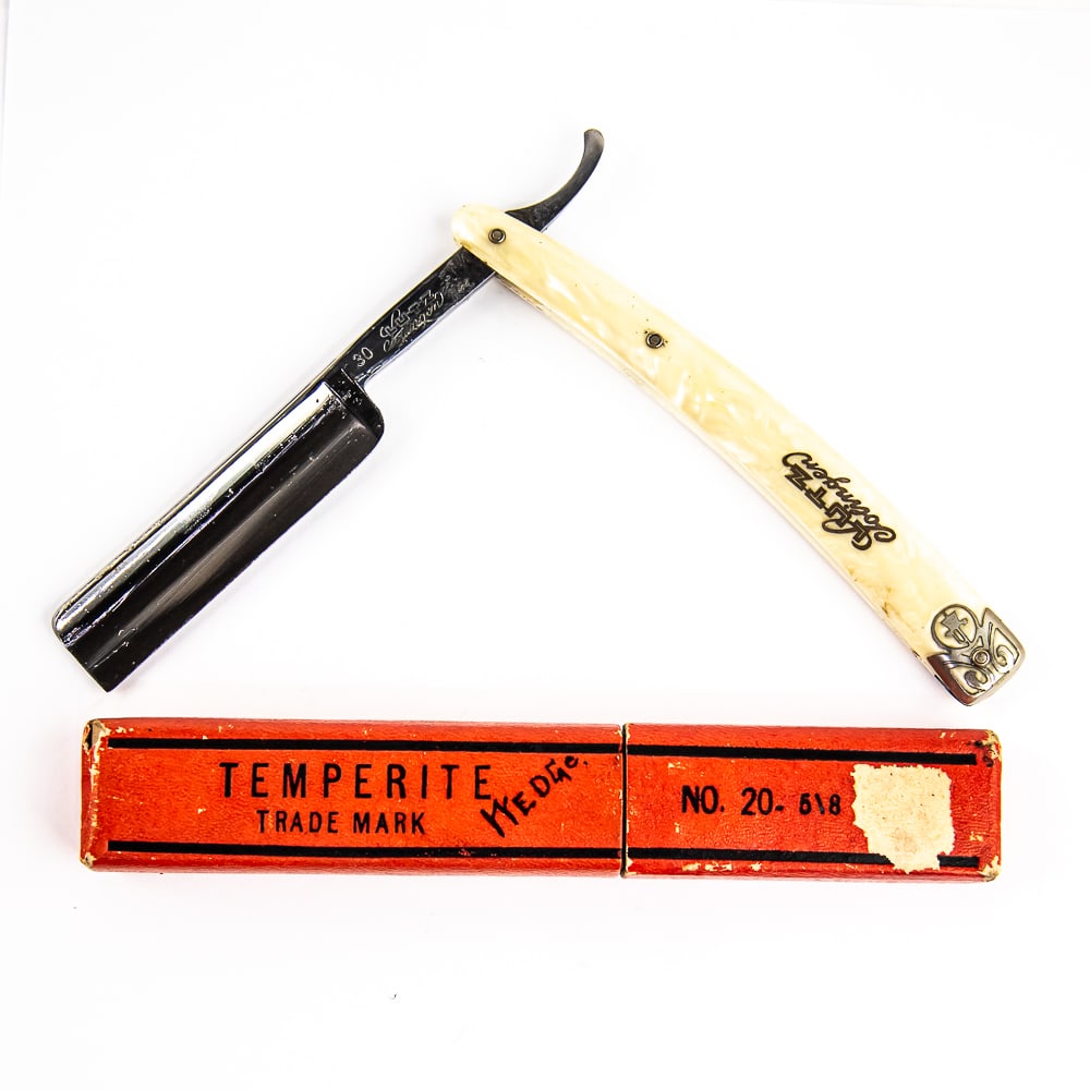 Lutz Solingen 30 Razor w/ Unorig Box: Vintage Straight Razor "30" by Lutz Solingen, with pearly celluloid scales with capped ends and "Lutz Solingen" pressed into side. The face is blank, Tang reads "30 Lutz Solingen", and reverse reads "