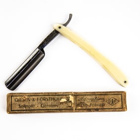 Ta Silverstahl Razor w/ Unorig. Box