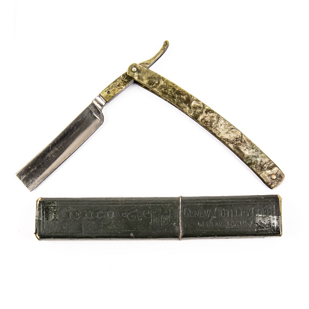 Geneva Cutlery Co Razor w/ Unorig Box: Vintage Straight Razor by Geneva Cutlery Co, with green plastic swirl scales. The face is blank, Tang has matching finish to the scales, reads "Geneva Cutlery Geneva, NY" , and reverse is blank. Blade