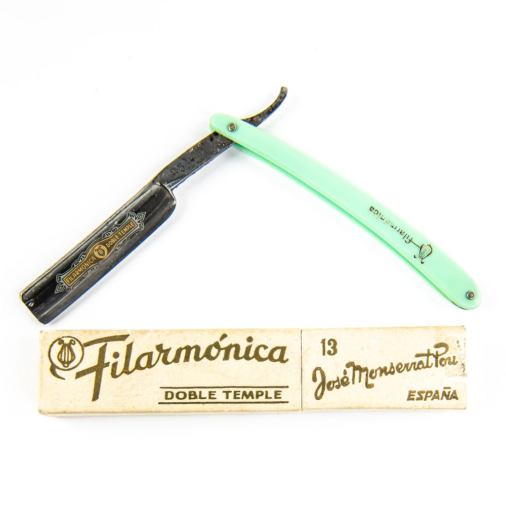 Filarmonica Doble Temple 12 w/ Unorig. Box: Vintage Straight Razor "Doble Temple 12" by Jose Moserrat Pou, with teal plastic scales with golden "filarmonica" engraved. The face reads "Filarmonica Doble Temple", Tang reads "12 Filarmonica Doble