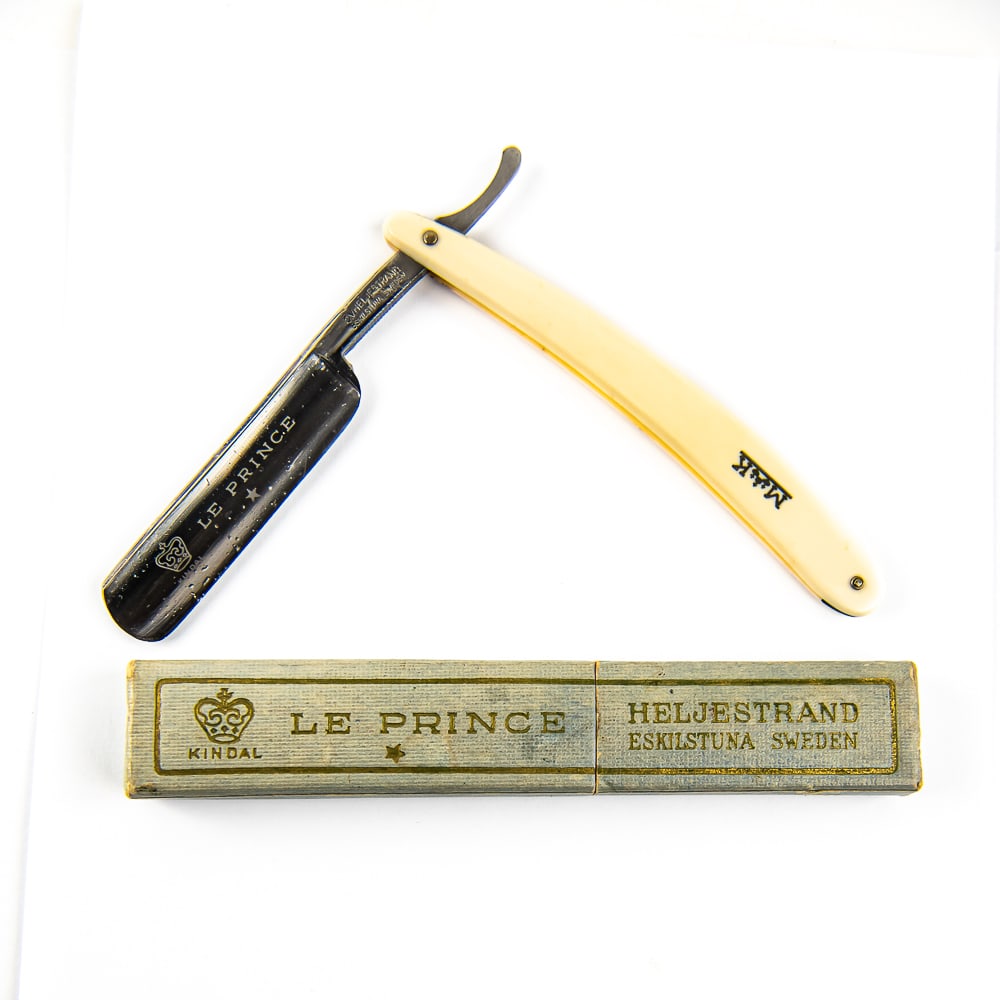 C. V. Heljestrand Le Prince Razor w/ Orig. Box (1 of 5)