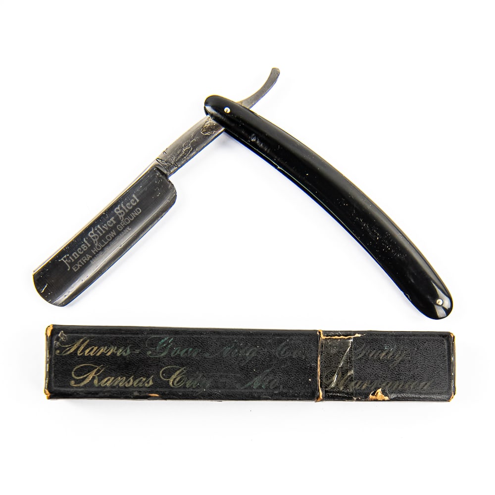 Finest Silver Steel Razor w/ Unorig Box: Vintage Straight Razor "Finest Silver Steel", with black plastic scales that has a small chip on edge and near wedge-pin. The face reads "Finest Silver Steel Extra Hollow Ground Made in Germany", Tang