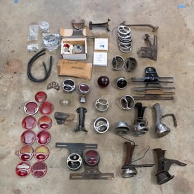 1928-31 Ford Model A Lot of Tail Lights & Brackets