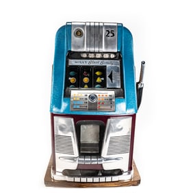 Vintage Mills Black Beauty 25C Slot Machine