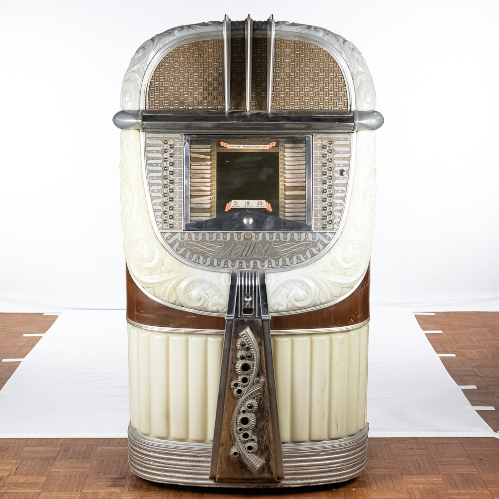 Coin Op AMI Model A "Mother of Plastic" Jukebox (1 of 10)