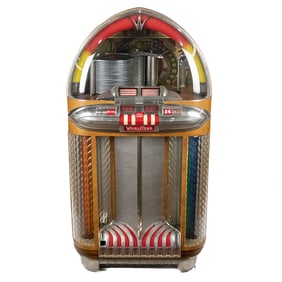 1940s Wurlitzer 1100 Juke Box w/2 Keys