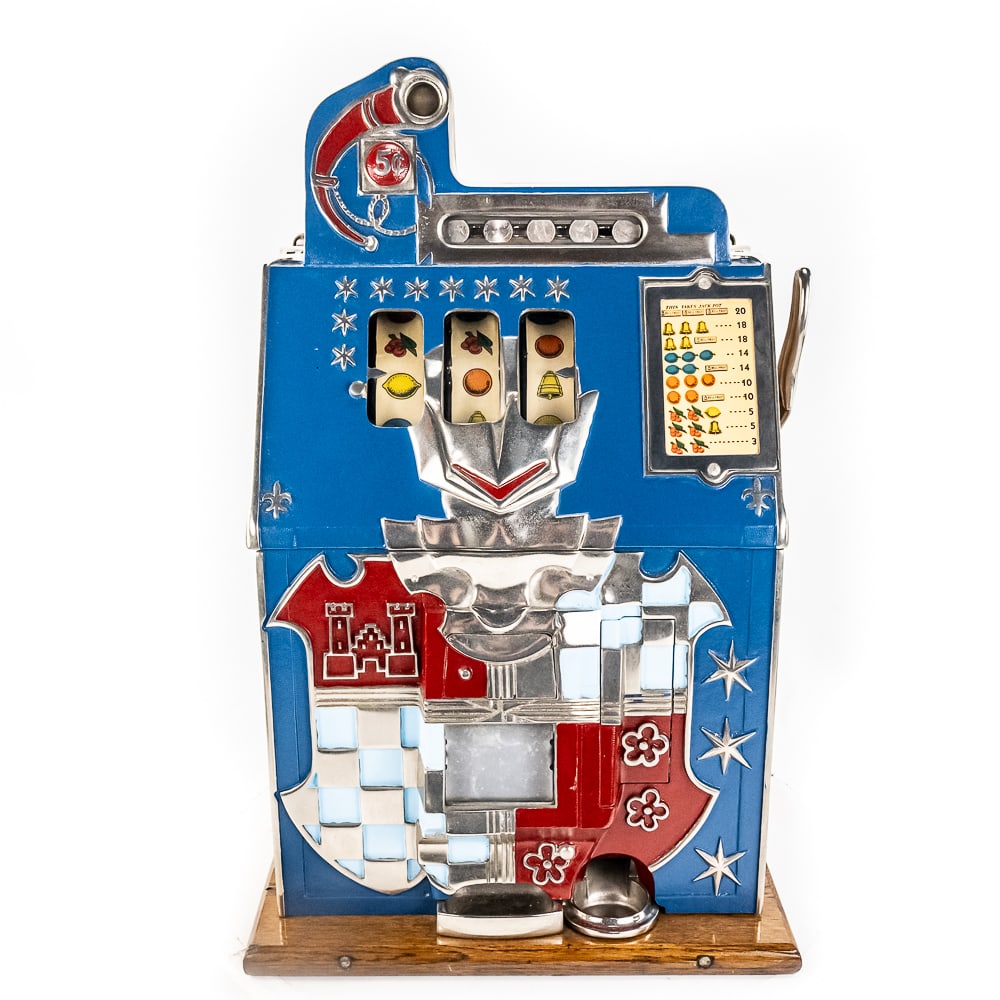 1930s Mills Castle Front 5C Nickel Slot Machine (1 of 12)