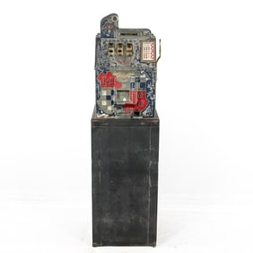 1930s Mills Castle Front 5C Nickel Slot Machine