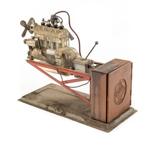 Small Gescha 4 Cyl Battery Powered Display Motor