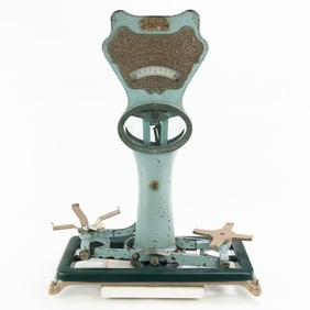 Dayton Computing Scale Co. Counter 2 lb Scale