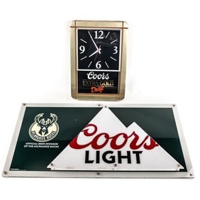 Coors Extra Gold Draft Clock & Milwaukee Buck Sign