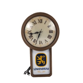Lowenbrau Light Up Clock Circa 1986