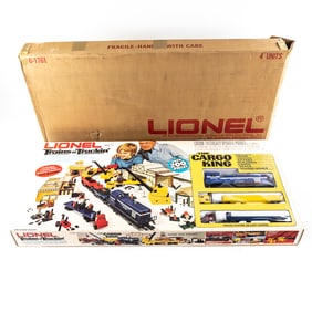 NIB Lionel Cargo King 200 Piece Train Set