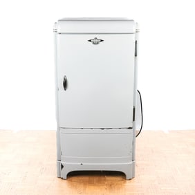 Early 1938 Art Deco Frigidaire GM Refrigerator