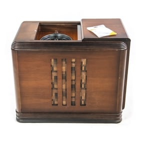 Vintage Zenith Model 8A244AT Chairside Radio