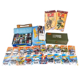 NIB GI JOE Soldier Marine Footlocker Hot Wheels+
