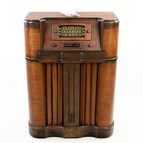 GE L-916 Vintage Radio | Bluetooth & Aux Ready