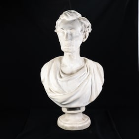 President Abe Lincoln Pedestal Bust