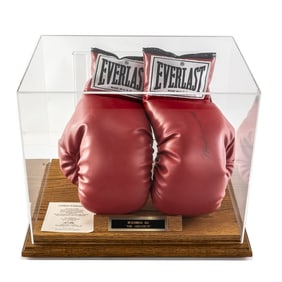 Mohammed Ali Autographed Everlast Boxing Glove