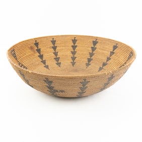1930 Yokuts Basket