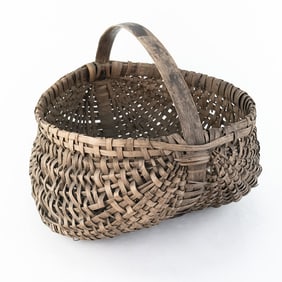 Antique Ribbed Buttocks Basket