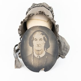 Antique Civil War Era Bonnet & Photo