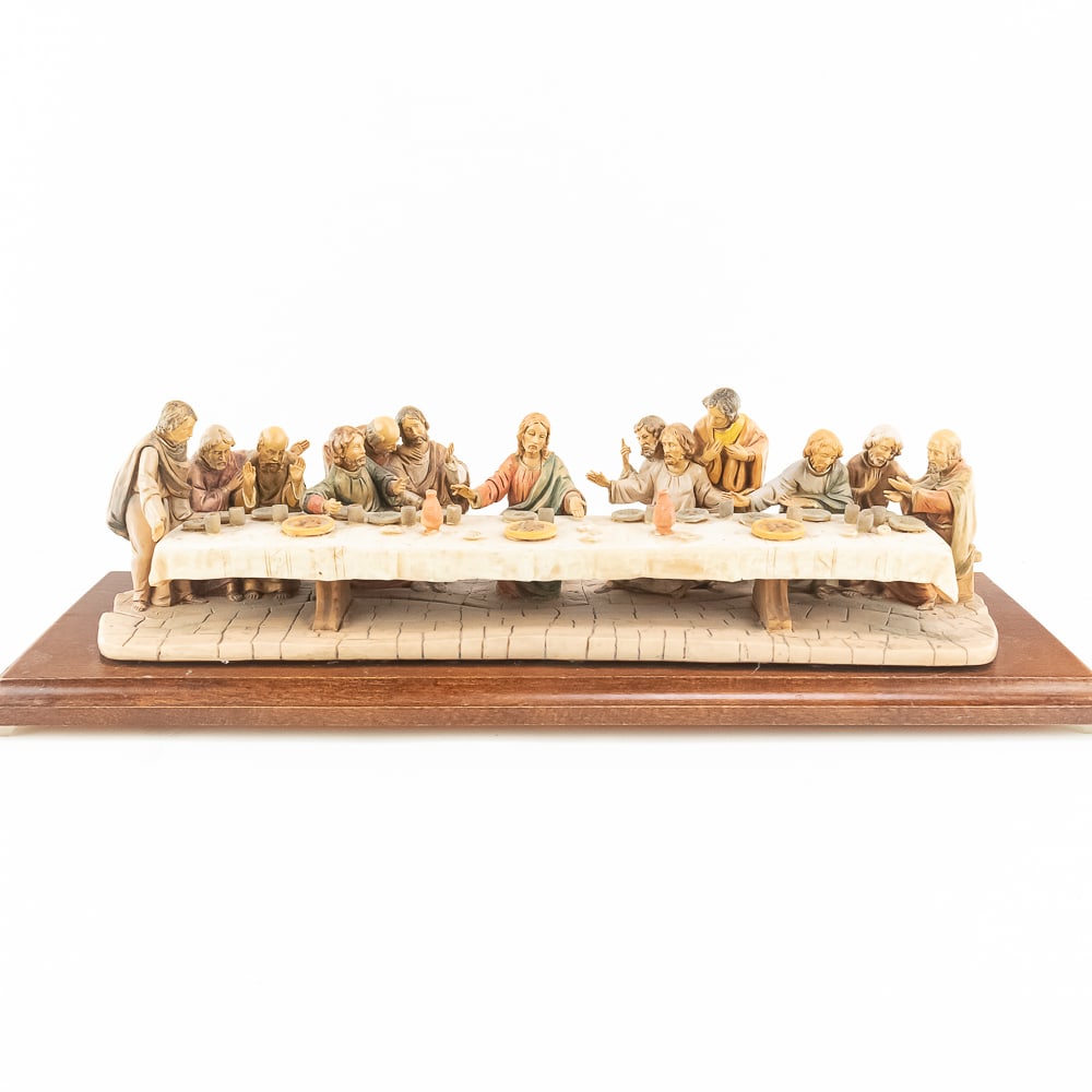 1988 Fontanini "The Last Supper" Sculpture: 1988 Fontanini Roman Inc. hand painted "The Last Supper" sculpture Italian Nativity 5 from the "Life of Christ" collection. Approximately 21" long and in very good overall condition with a couple mino