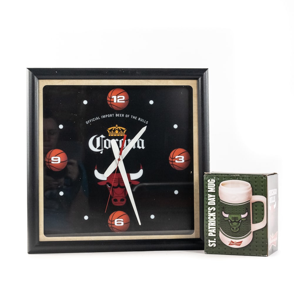 Corona Chicago Bulls Clock & St. Pat's Mug NIB (1 of 9)