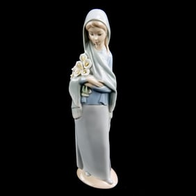 Lladro Figure 4972 Girl with Calla Lilies