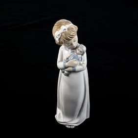 Retired NAO 9.5" Porcelain Lladro Figurine