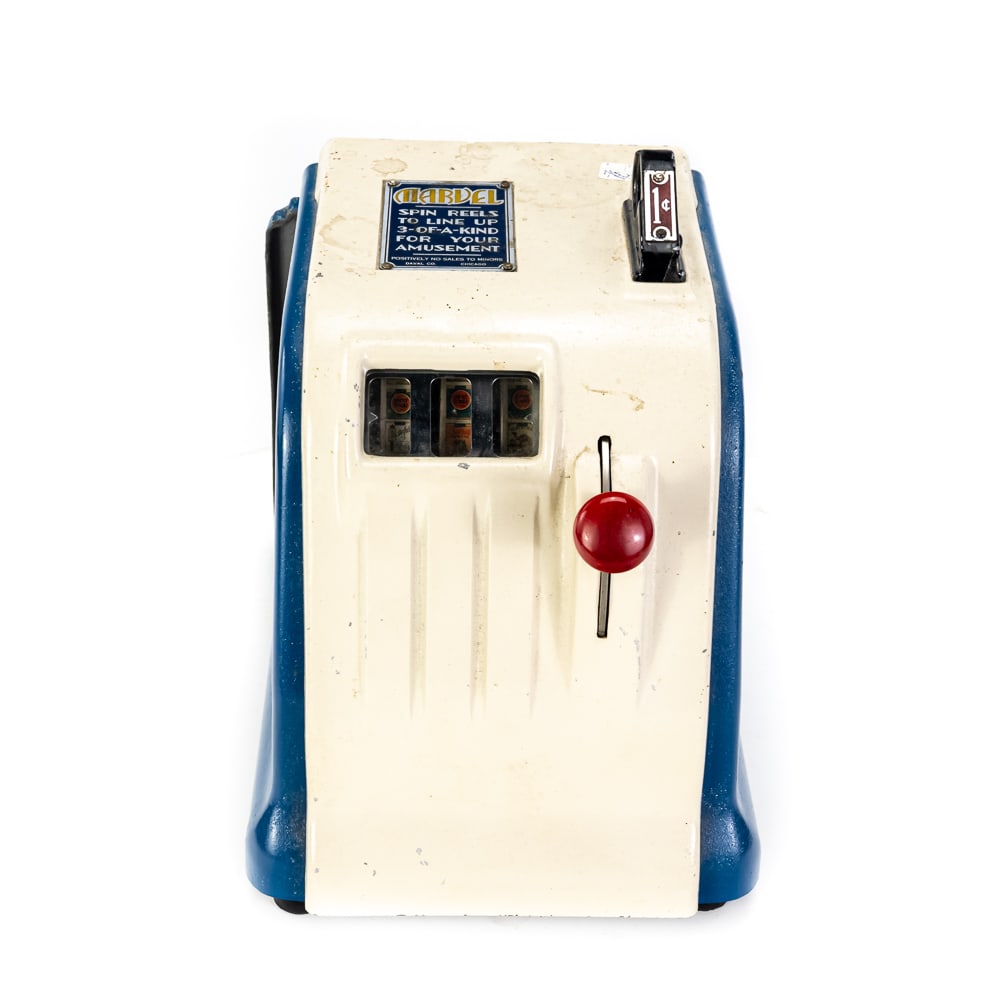 11" Marvel Three Reel 1C Penny Slot Machine (1 of 8)