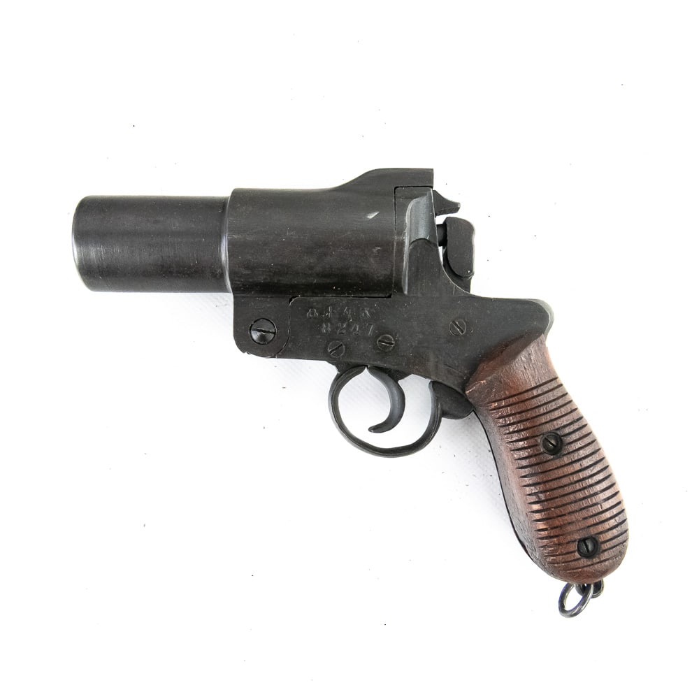 Late War Japanese Type 10 Flare Pistol (1 of 6)